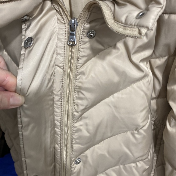 Kenneth Cole Hooded Puffer Coat - Picture 4 of 11